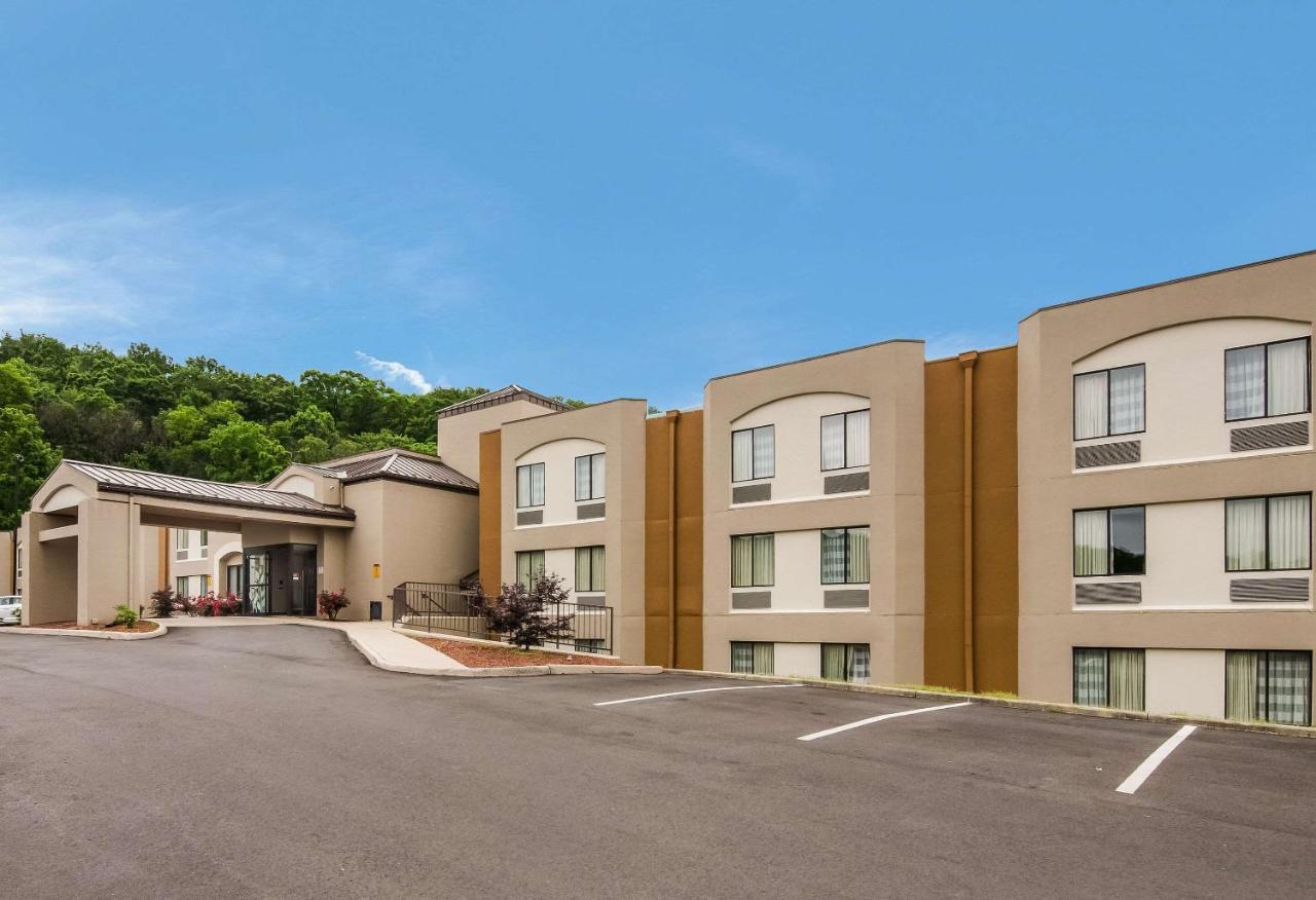 Sleep Tanglewood Inn 3*