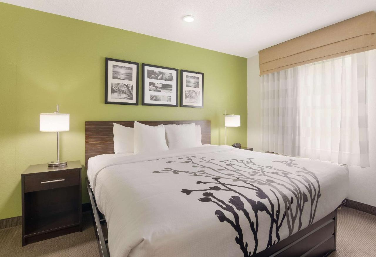 Sleep Tanglewood Inn Roanoke