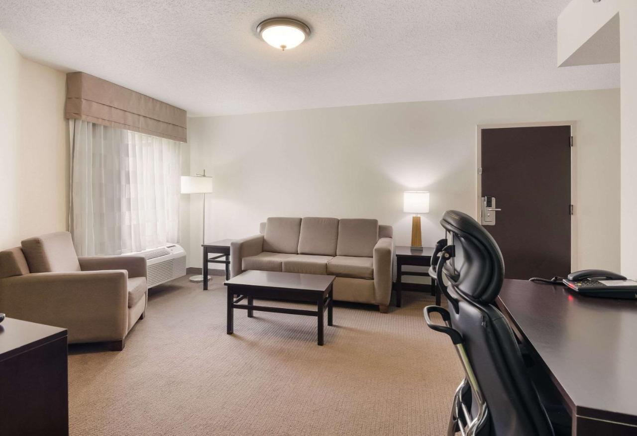 Inn Sleep Tanglewood 3*