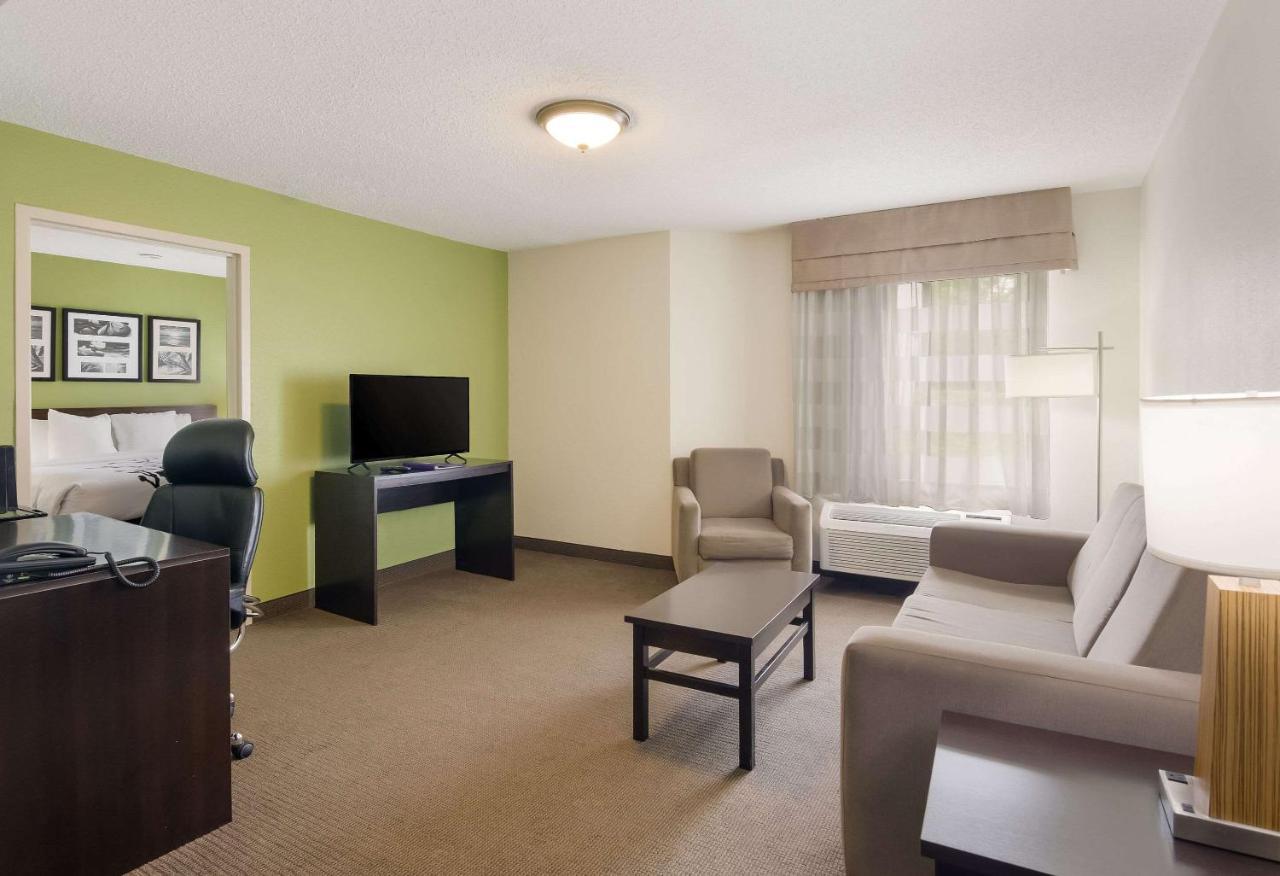 Sleep Tanglewood 3* Roanoke